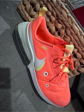 Nike Women's Coral and Lemon Athletic Sneakers